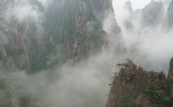 千年的山脉